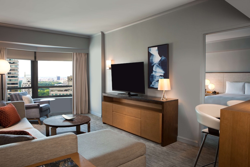 Executive Suite, 2 Double Beds, Accessible (Hearing) photo 3