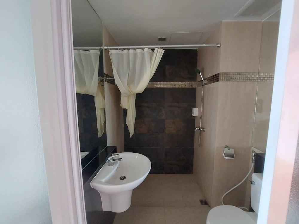 Superior Twin Room - Photo 11