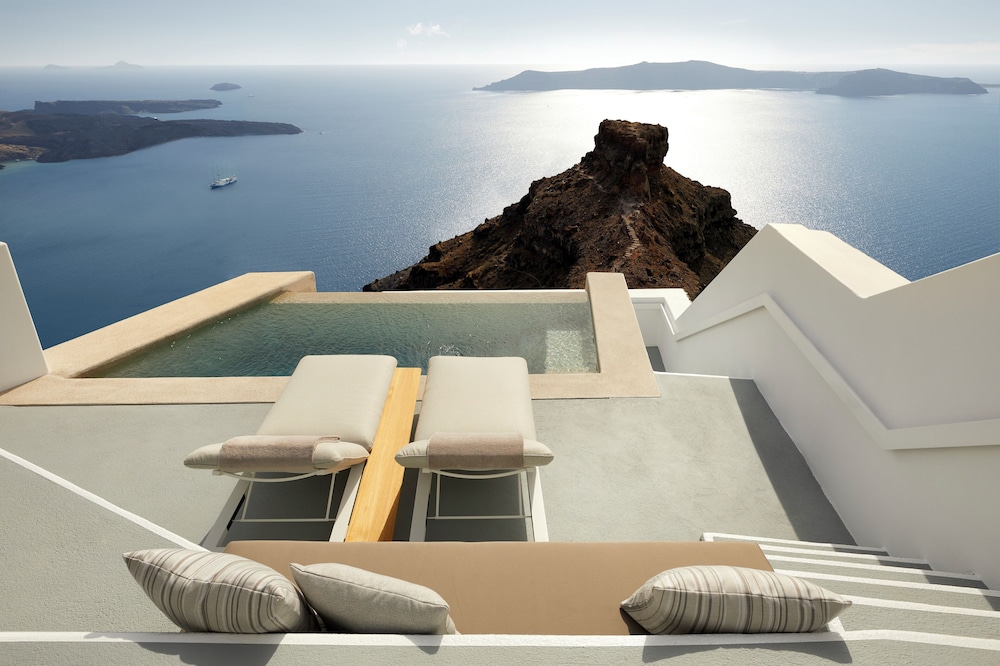 Suite (Infinity, with Pool)
