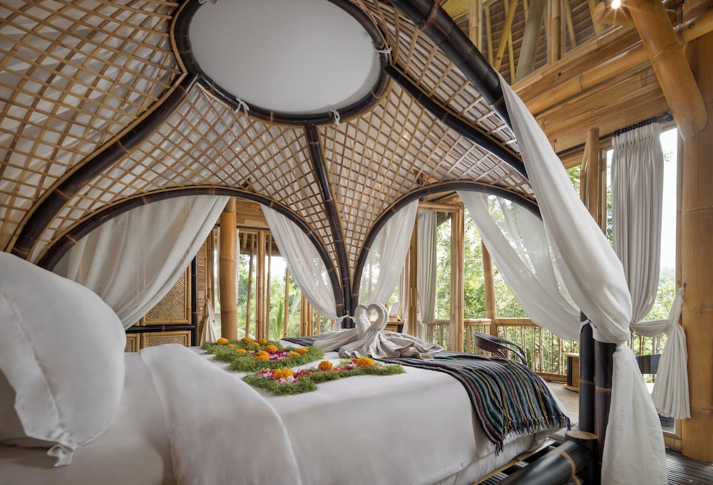 One Bedroom Bamboo Villa with Pool photo 2