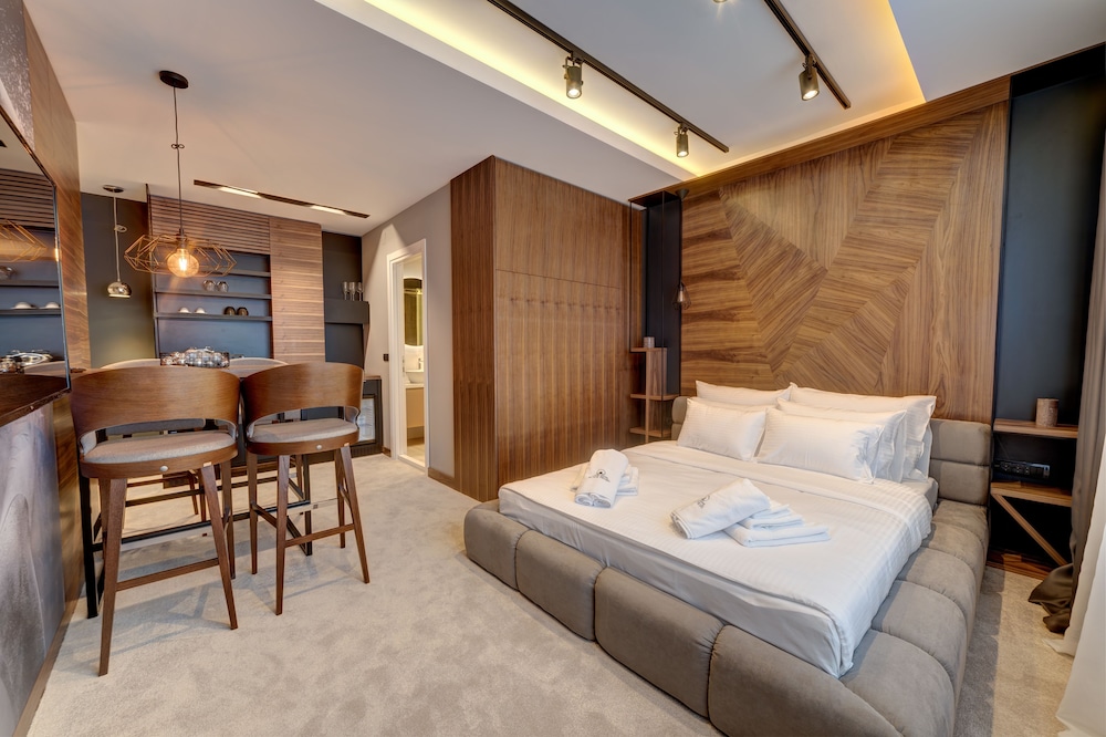 Superior Double Room, 1 Queen Bed, City View photo 1