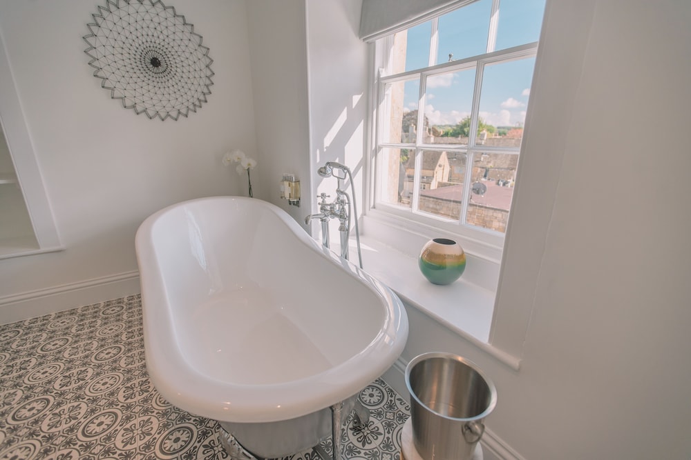 Premier Suite, Ensuite, River View (Euro) - Photo 5