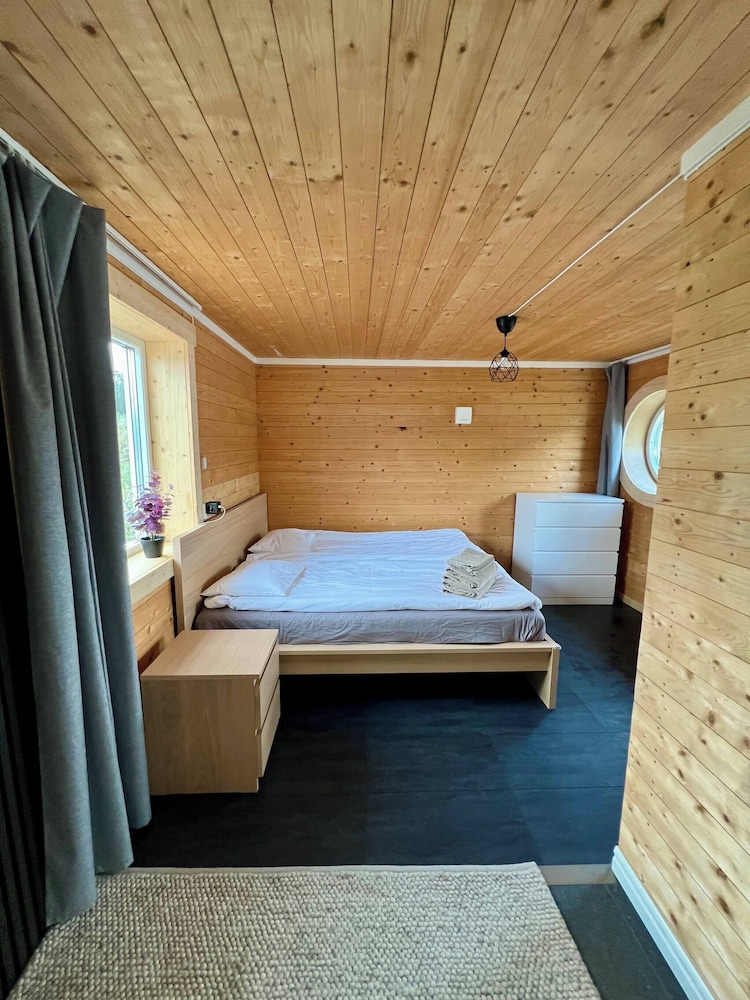 Cabin, 1 Bedroom, Accessible, Balcony photo 2