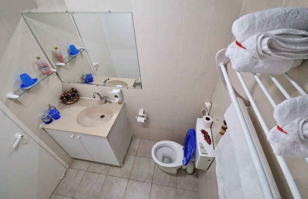 Premier Triple Room, Kitchenette, Garden View photo 2