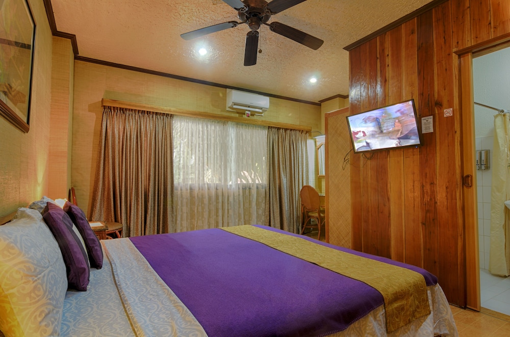 Deluxe Room, Smoking photo 2