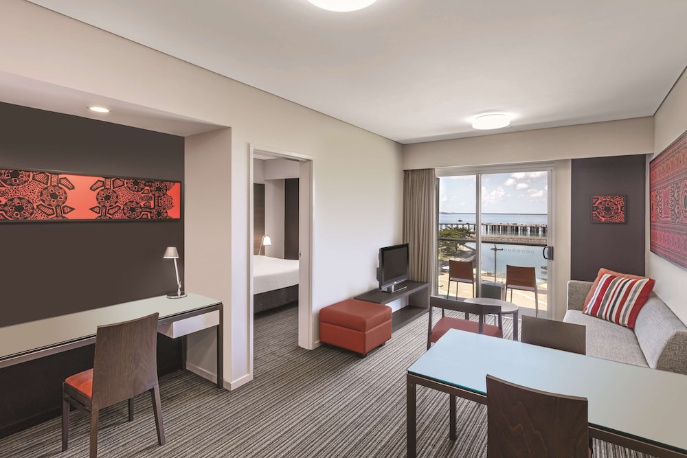 Premier Apartment, 1 Bedroom, Partial Ocean View