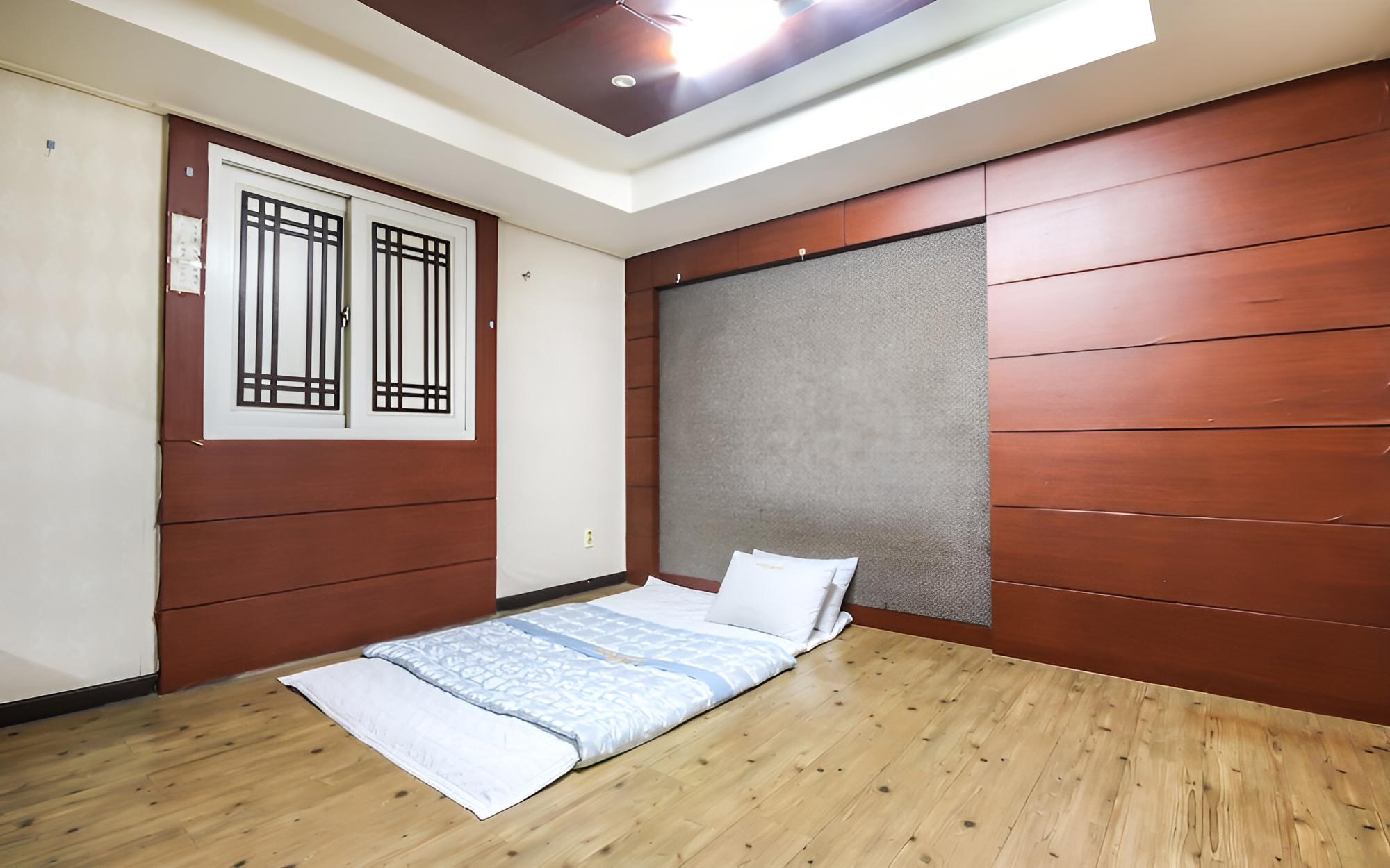 Room (Ondol (inquire at the front desk if y) - Photo 2