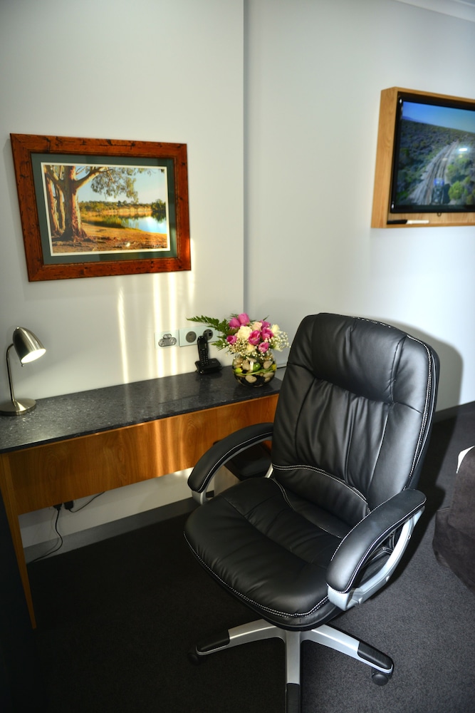 Hotel King Suite photo 2