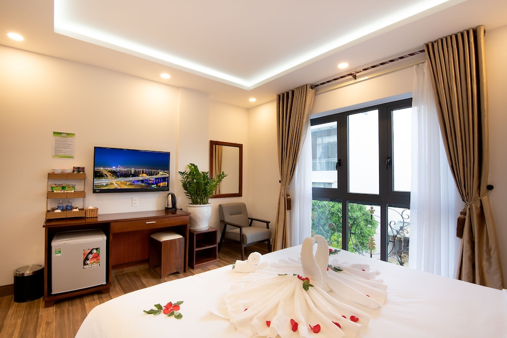Deluxe Double Room - Photo 10