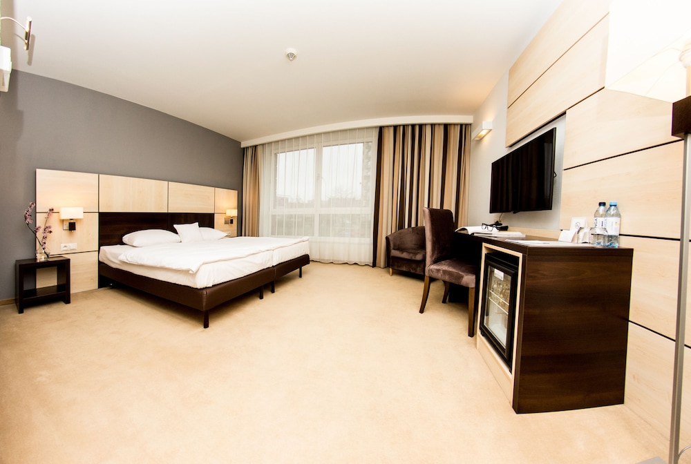 Standard Twin Room - Photo 5