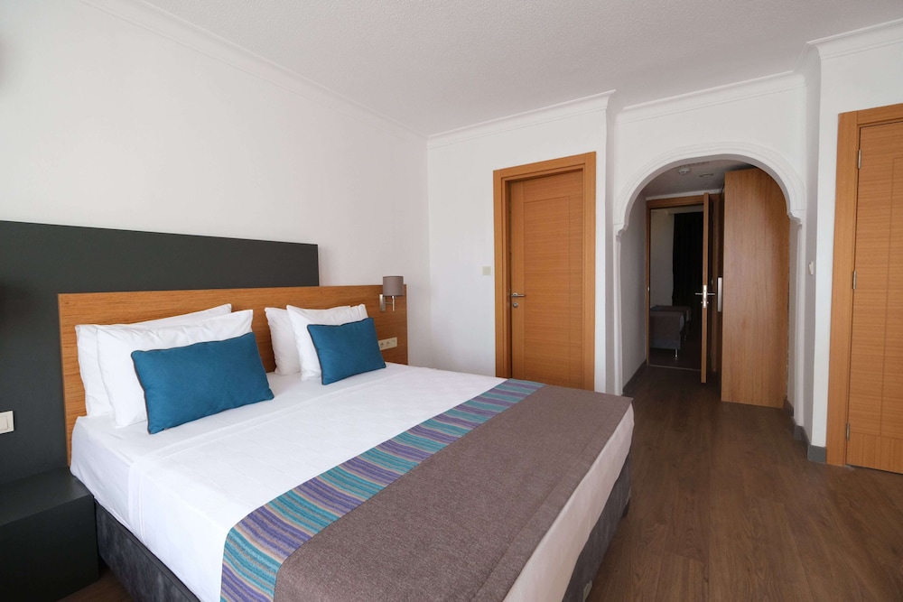 Family Suite, 2 Bedrooms, Sea View