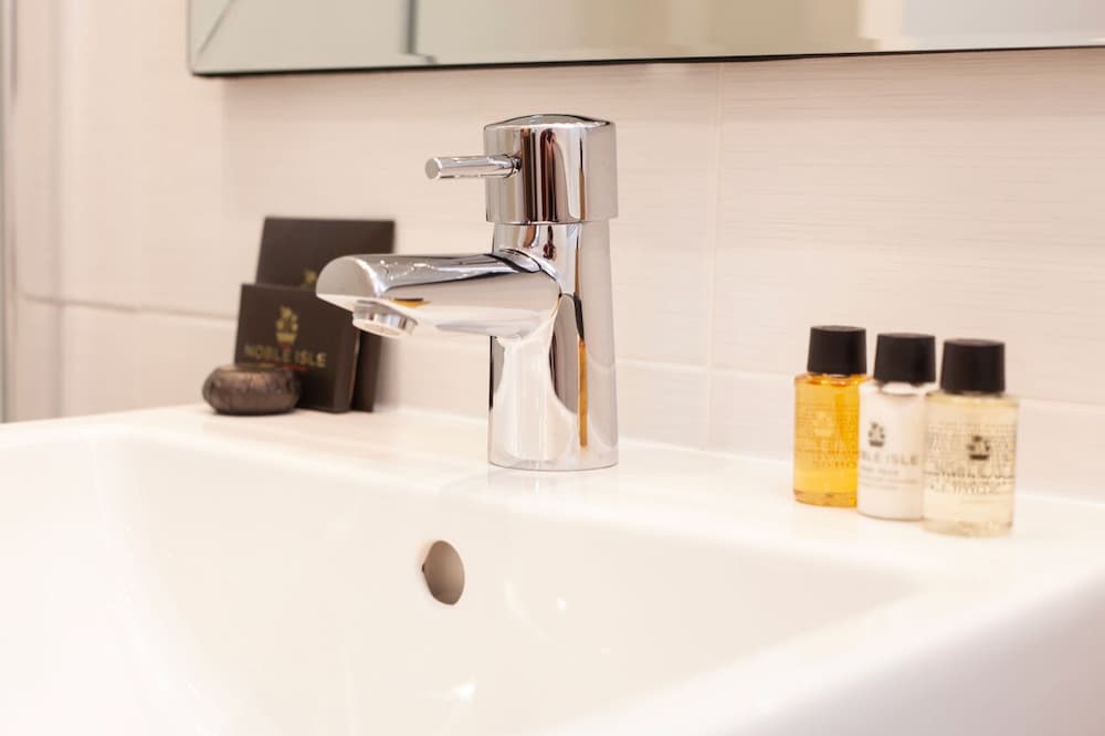 The House Petite Double (located at 5 Hampton Terrace)