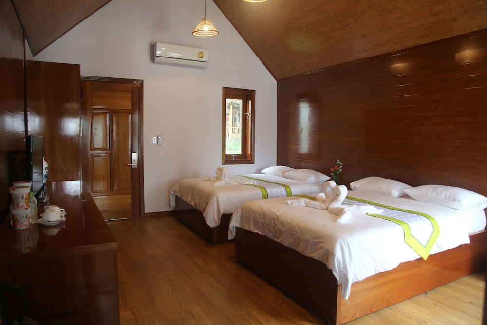 Suite - Photo 2