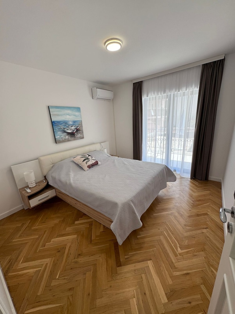 Premium Apartment