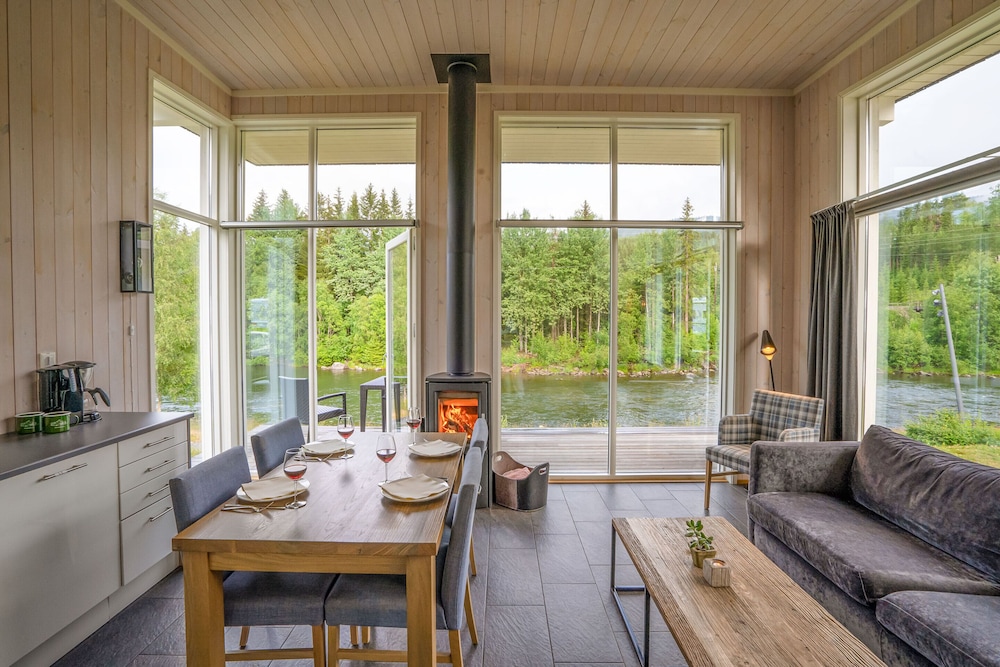River Cottage sleeps 4 Disabled Access (two bedrooms)