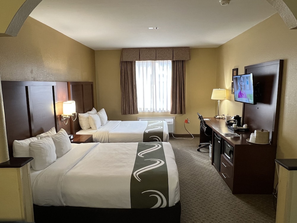 Suite, 2 Queen Beds, Accessible, Non Smoking photo 3