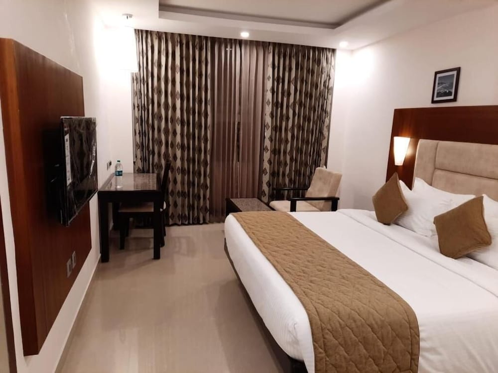 Executive Room - Photo 1