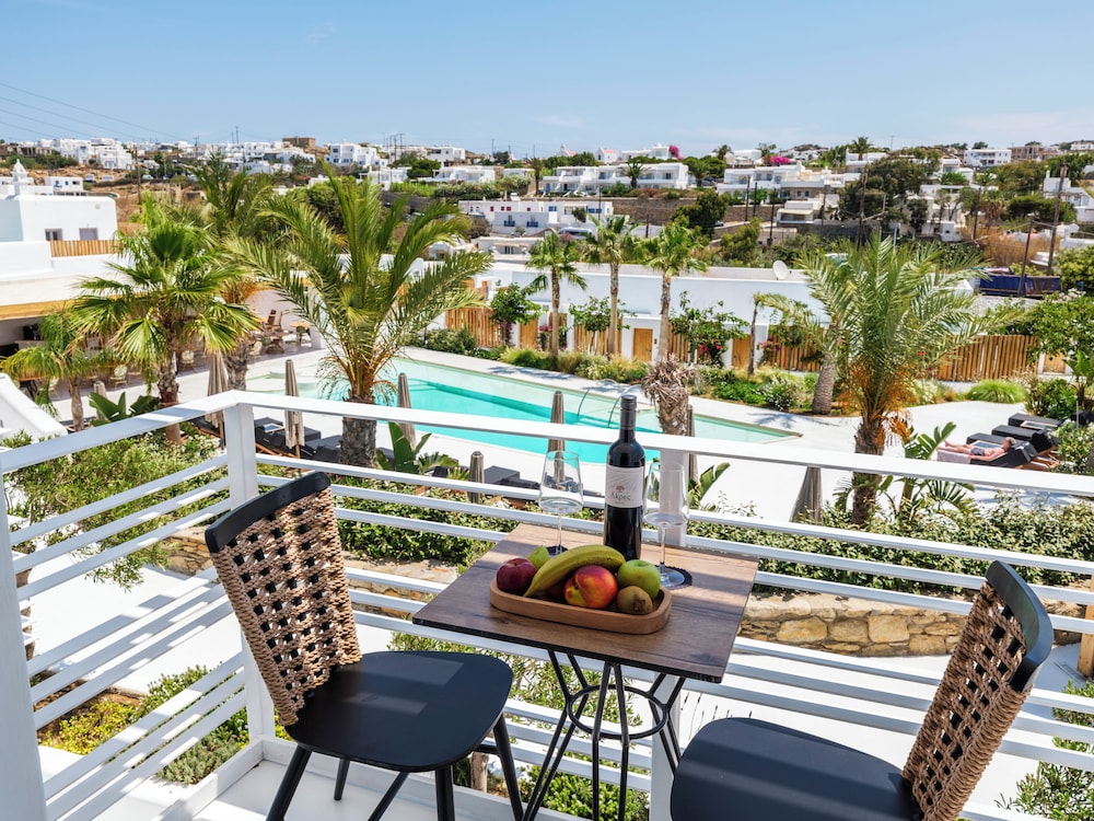 Double Room, Balcony, Pool View photo 3