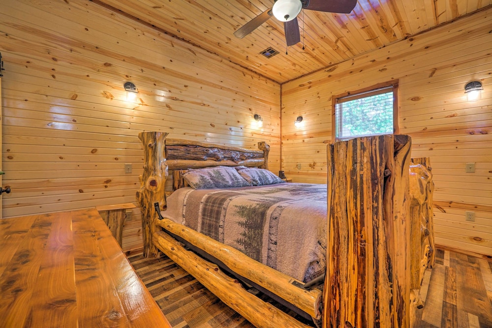 House (2 Bedrooms) photo 1