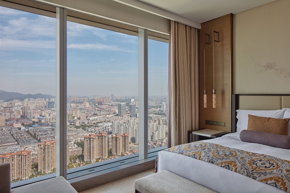 Room, 2 Double Beds, Partial Lake View