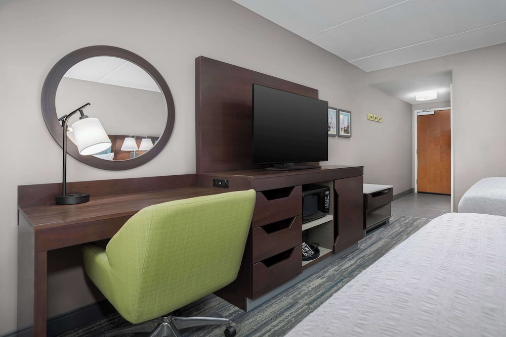 Room, 2 Queen Beds photo 1