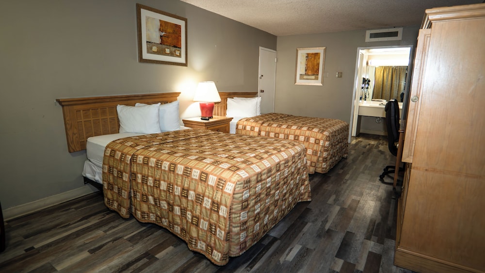 Standard Room, 2 Double Beds, Smoking photo 1