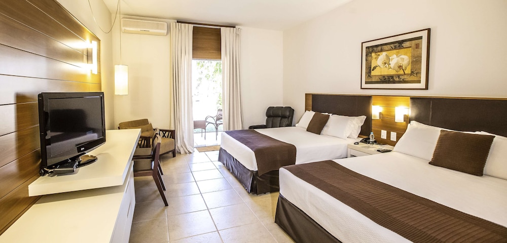 Deluxe Room, 2 Queen Beds, Accessible, Balcony photo 2