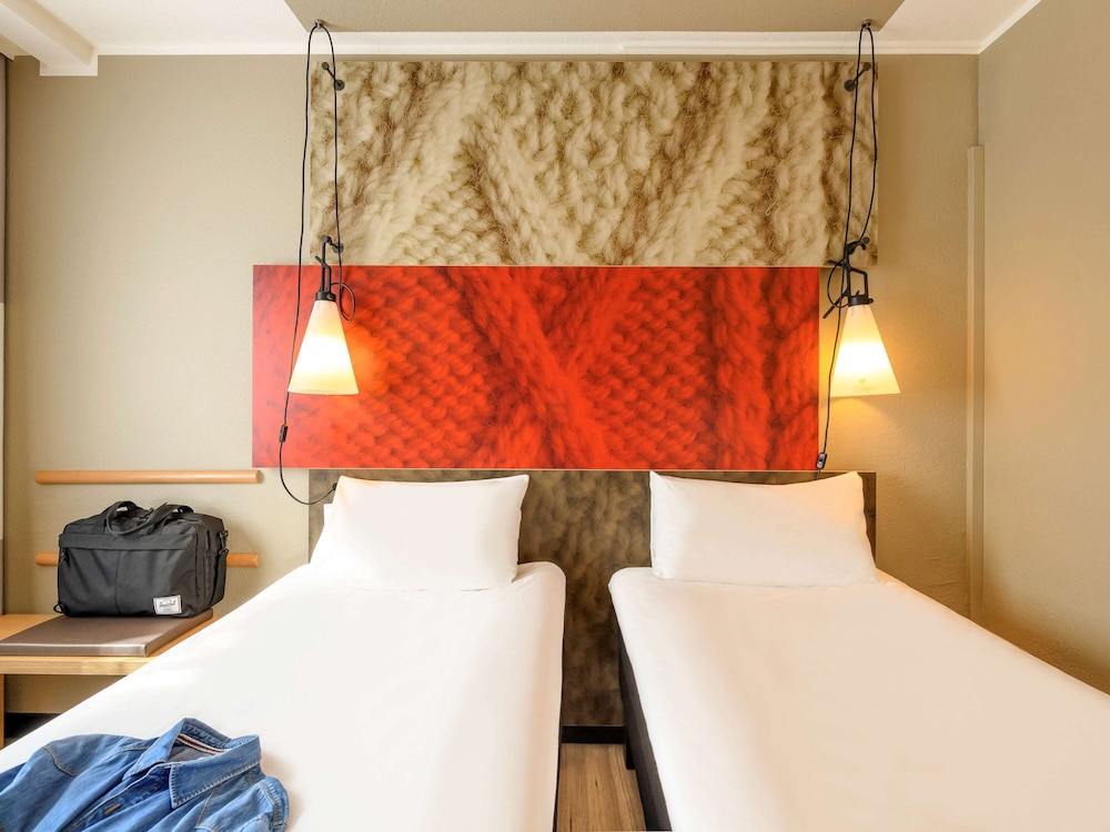 Standard Room, 2 Twin Beds - Photo 1