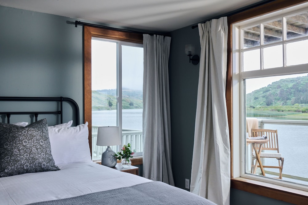 Standard Single Room, Balcony, River View photo 1