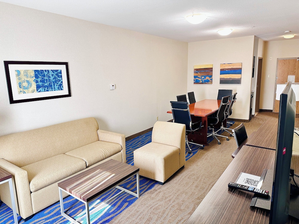 Suite, 1 Bedroom photo 1