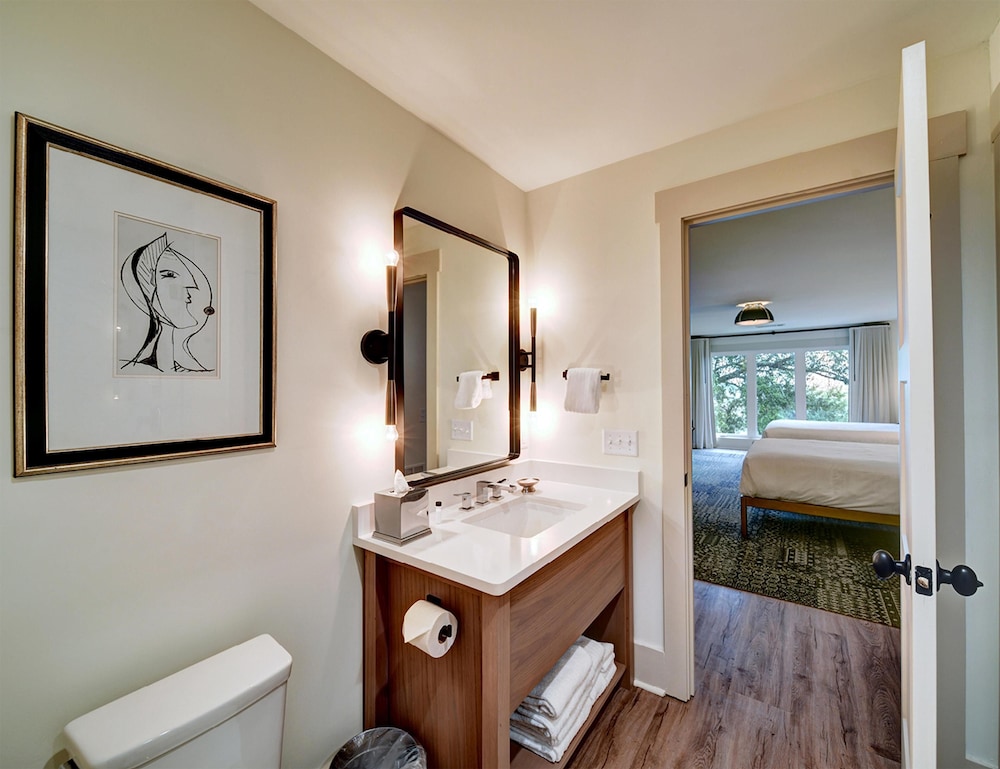 Studio, 2 Queen Beds - Photo 15
