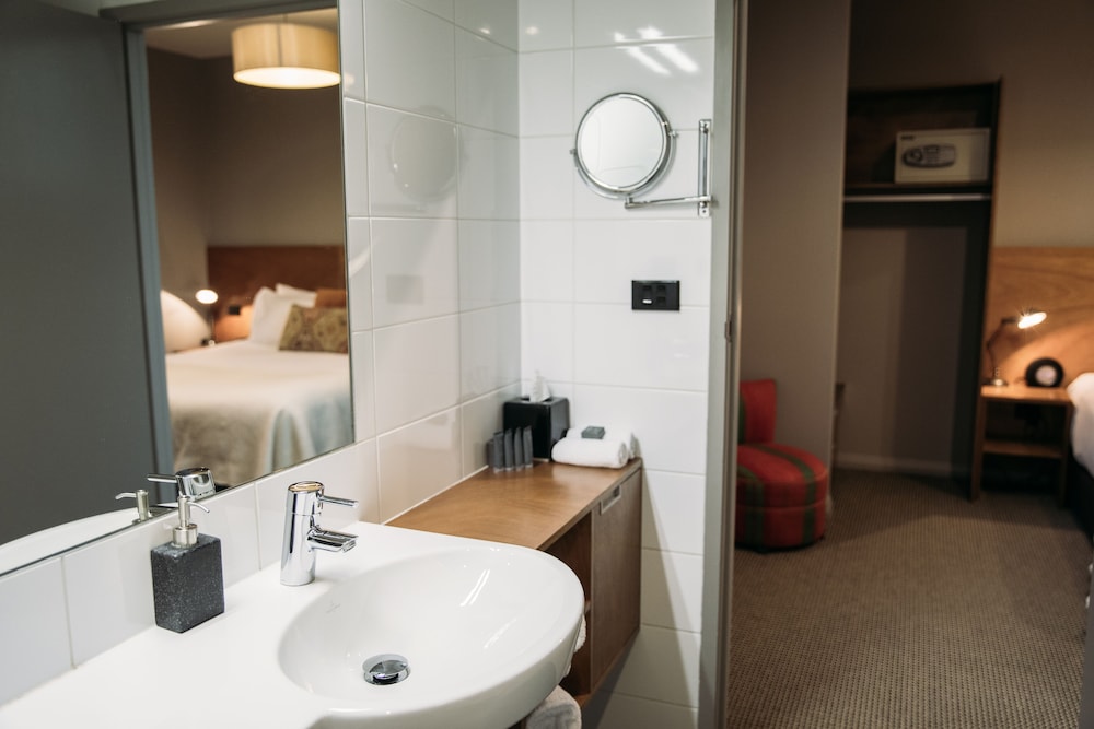 Queen Victoria Suite