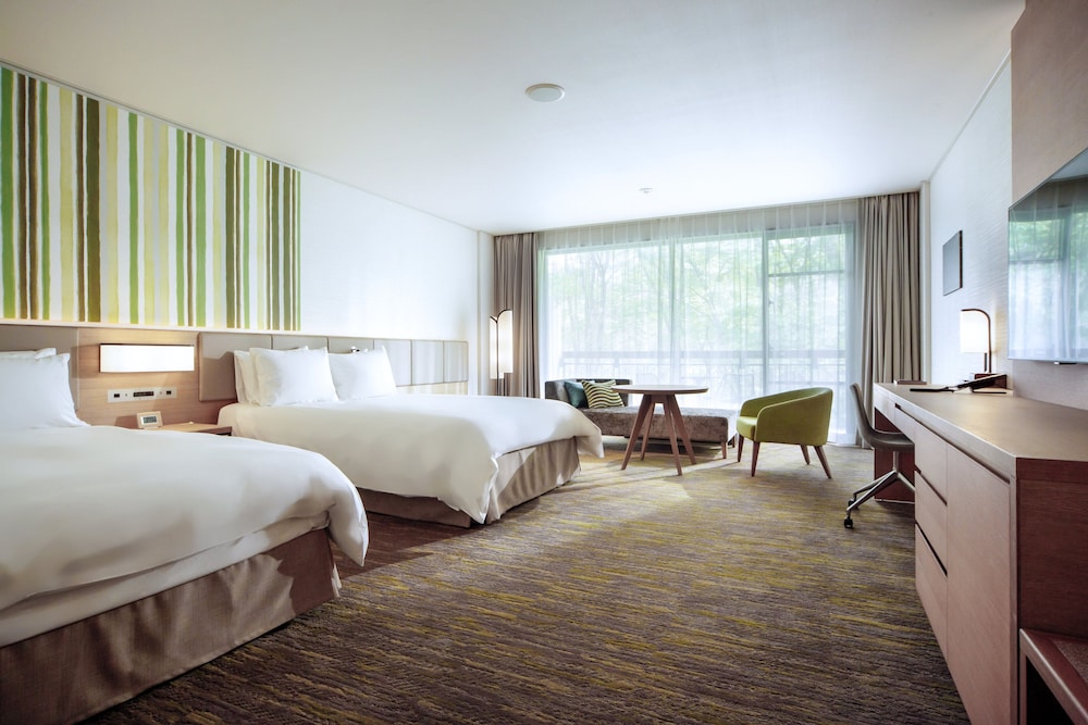 Premium Room, 2 Double Beds, Balcony photo 1