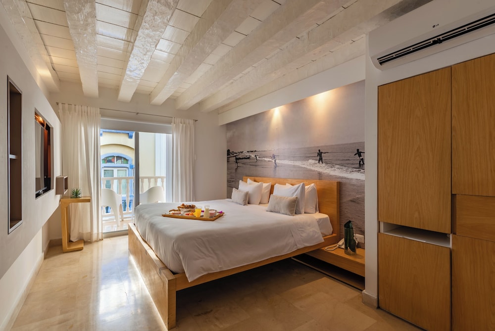 Premium Double Room, 1 King Bed photo 1