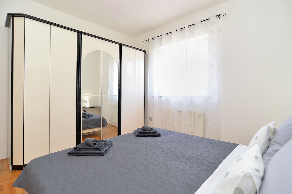 Apartment, 3 Bedrooms (596/11102)
