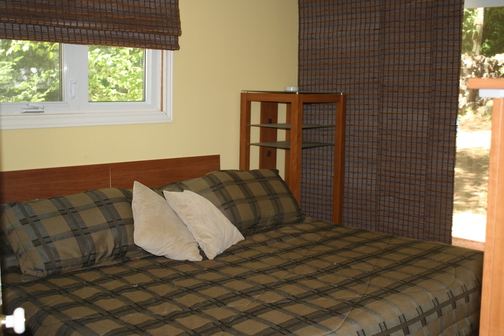 Cottage, 2 Bedrooms, Beach View photo 2