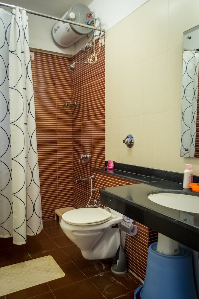 Standard Apartment, 3 Bedrooms photo 2