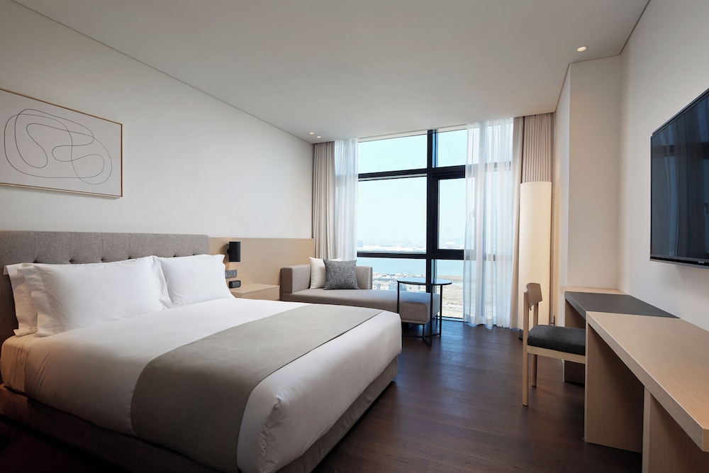 [Own Your Shilla Stay, Relax and Unwind]  Premier Double Room + 1 Lucky Draw