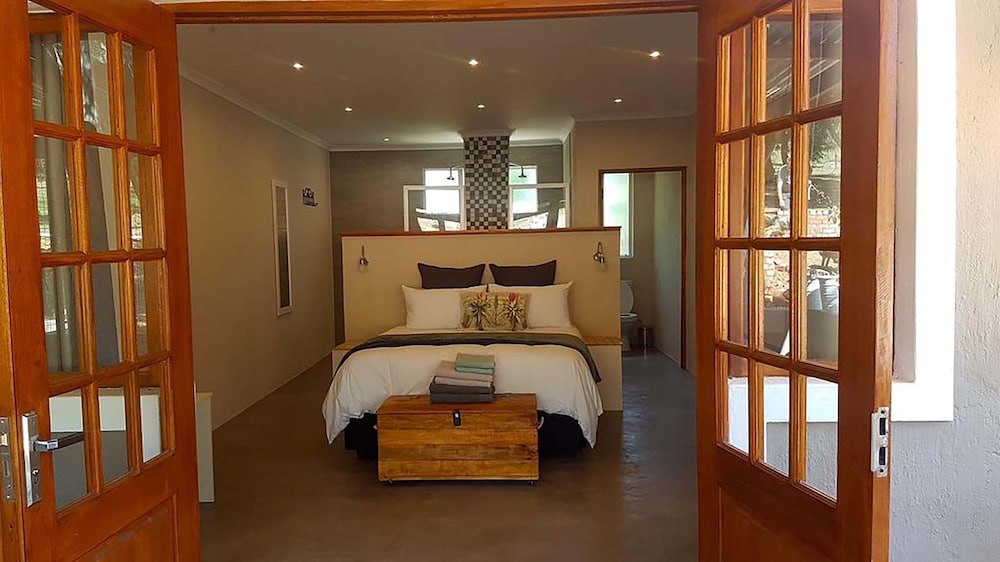 Deluxe Room (1) - Photo 1