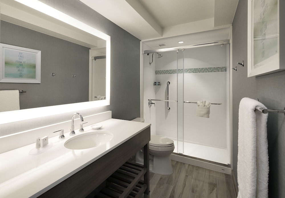 Junior Suite, 1 King Bed with Sofa bed (Sunset View) - Photo 1
