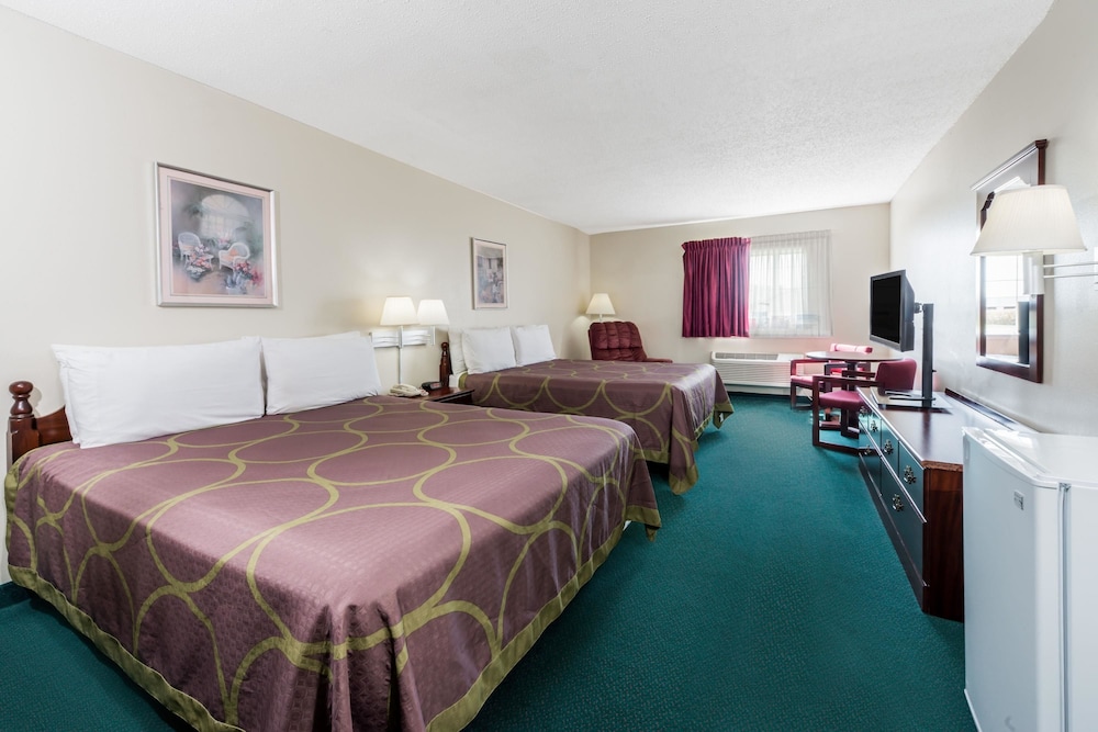 Studio Suite, 2 Queen Beds, Non Smoking - Photo 1