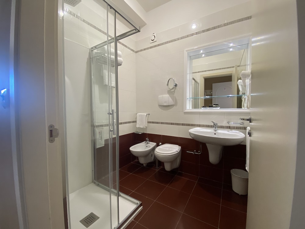 Superior Double or Twin Room, Sea View - Photo 5