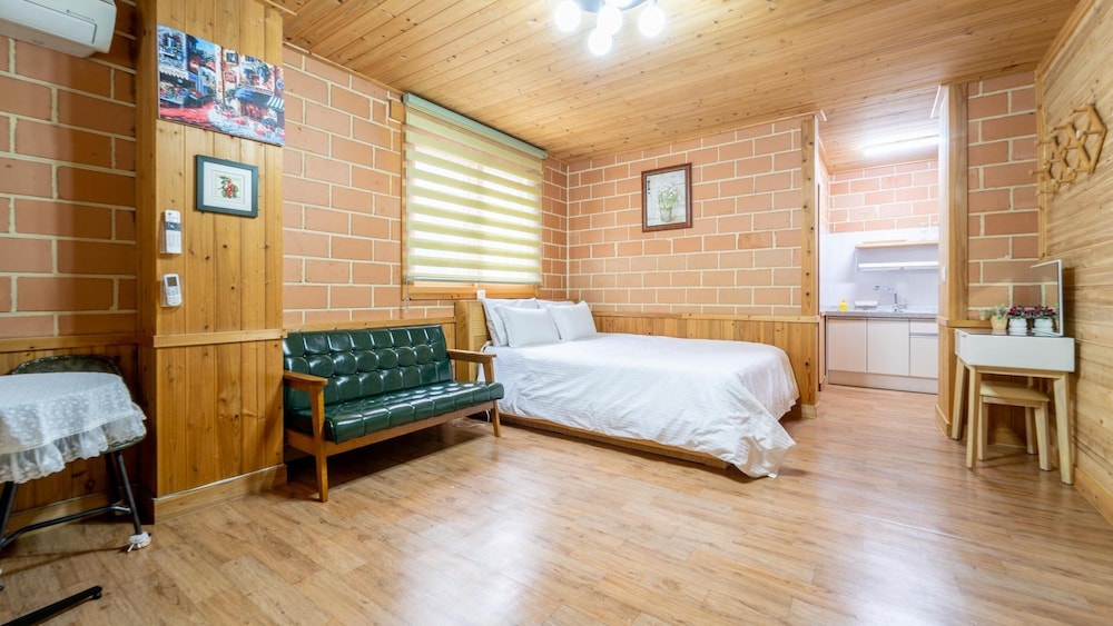 Basic Room, 1 Bedroom (maehwa(10pyeong)) - Photo 1