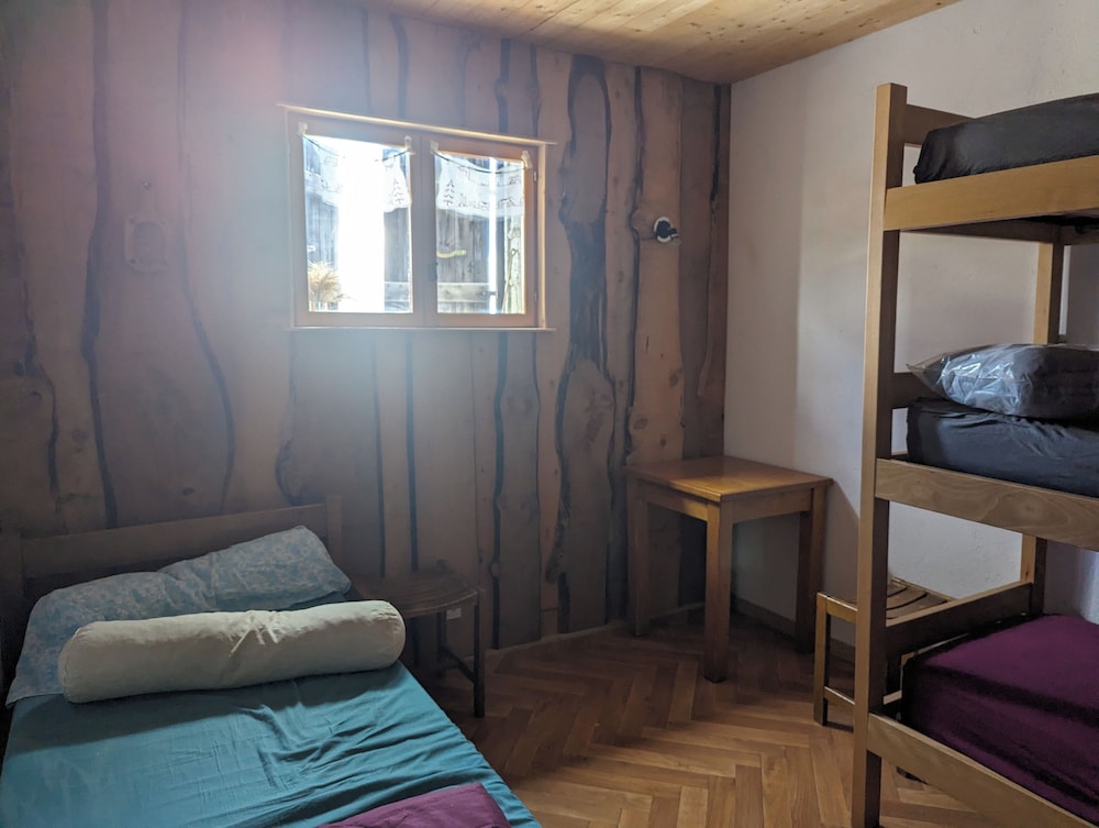 Economy Triple Room photo 1