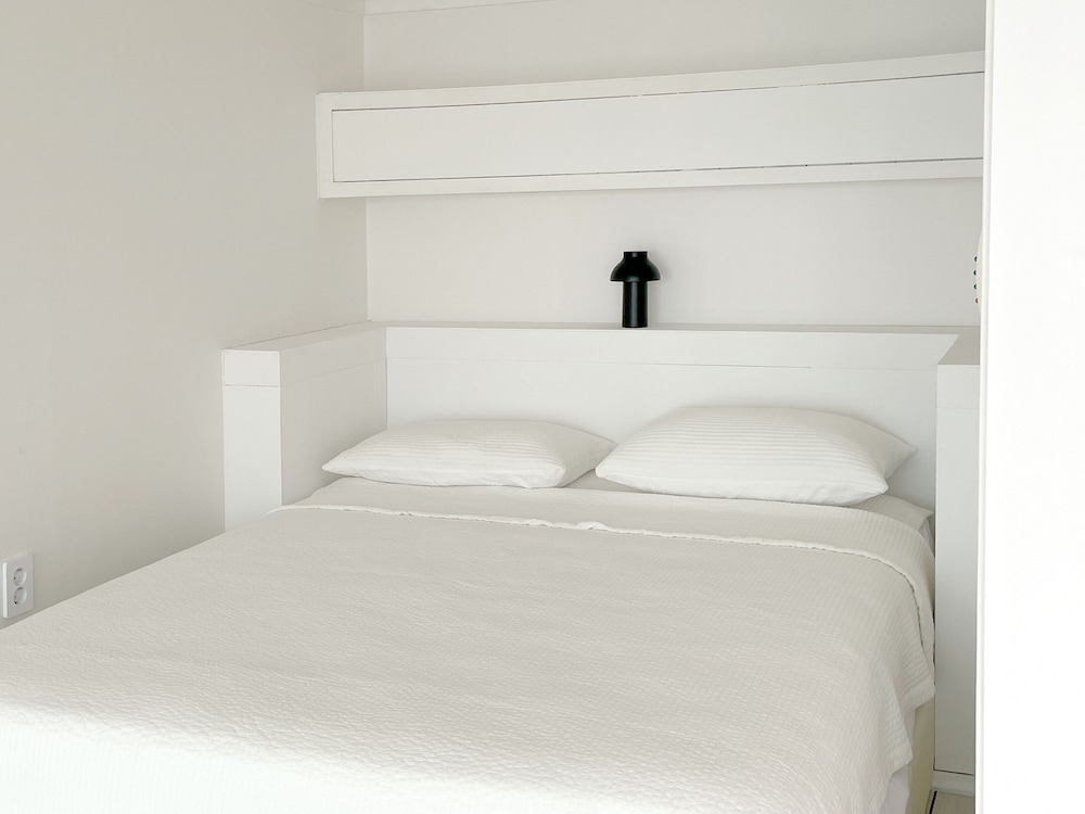 Second Room photo 1