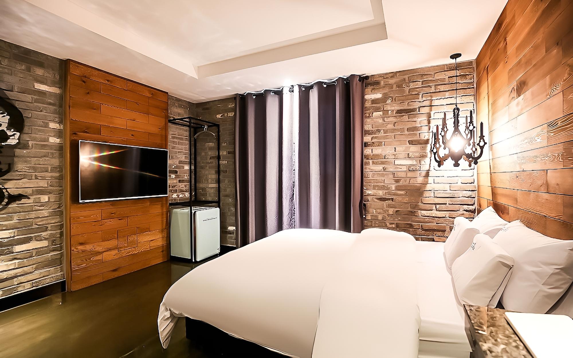 Room (Deluxe (up to KRW 5000 discount when ) - Photo 19