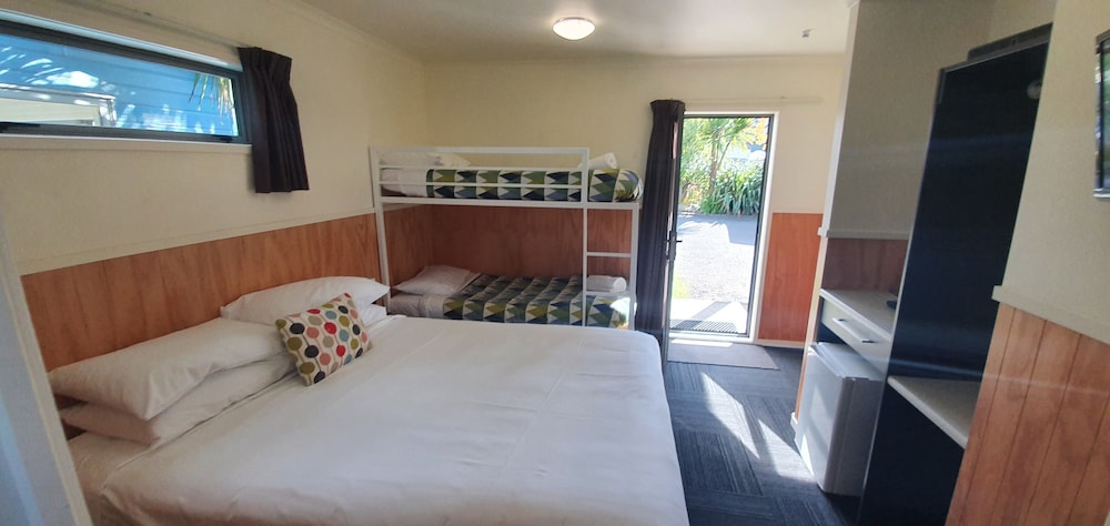 Apartment, 2 Bedrooms - Photo 4