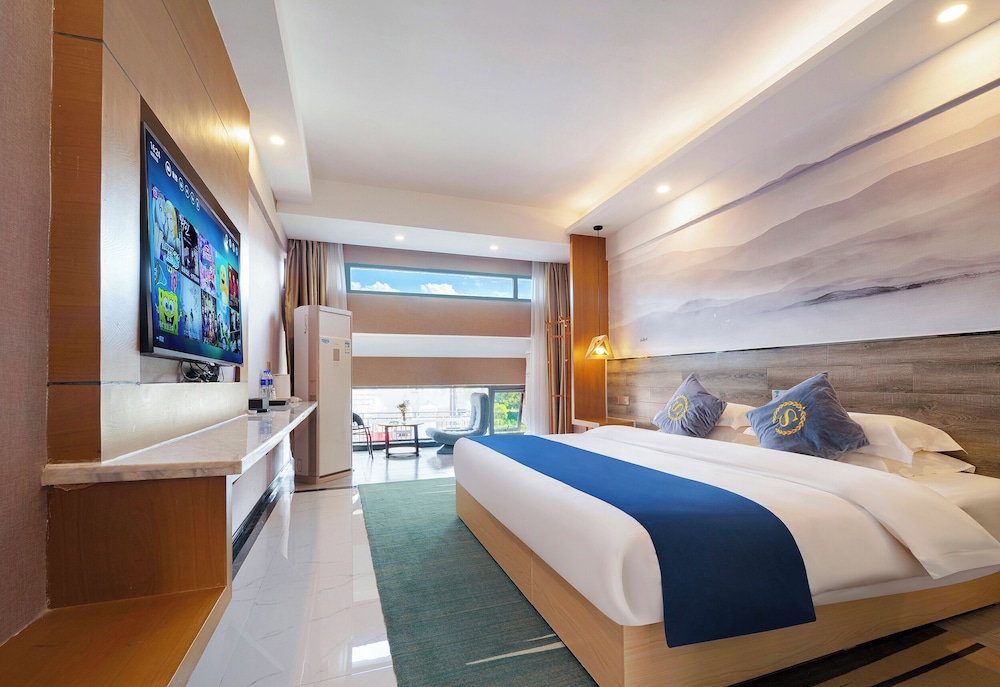 Superior Double Room, 1 King Bed, Non Smoking photo 1