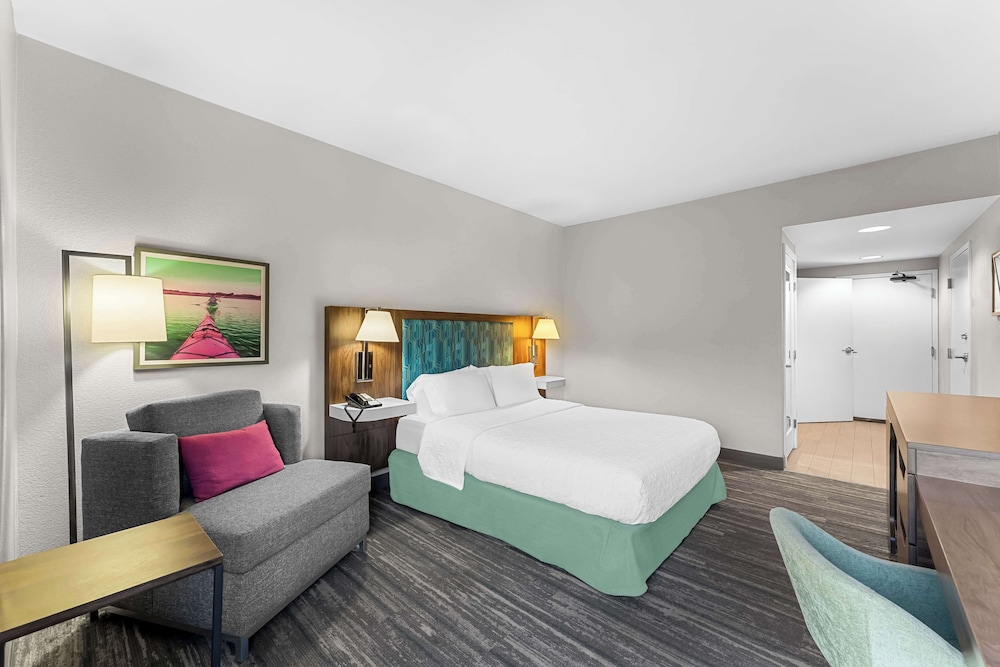 Room, 1 Queen Bed, Accessible, Bathtub photo 2