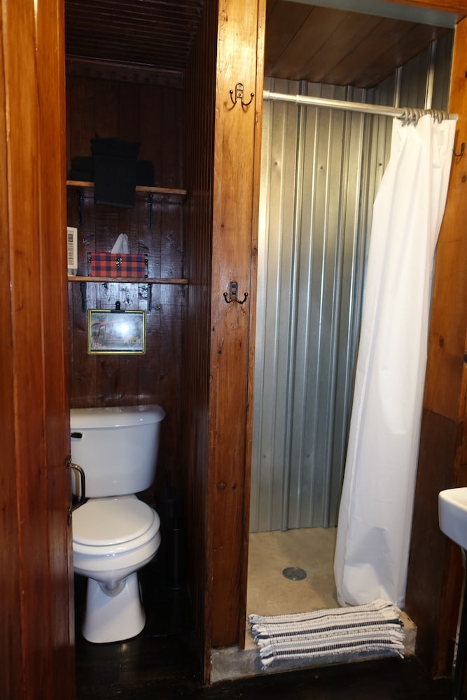 Cabin #10 Snow Day photo 3